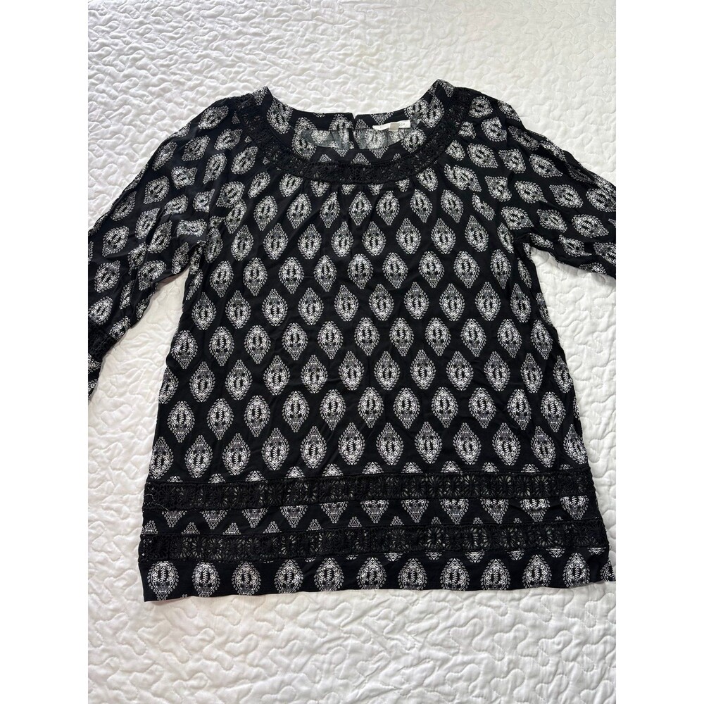 Honey Punch Black & White Embroidered Blouse plus size 1x